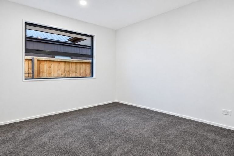 Photo of property in 21 Oakmill Drive, Casebrook, Christchurch, 8051