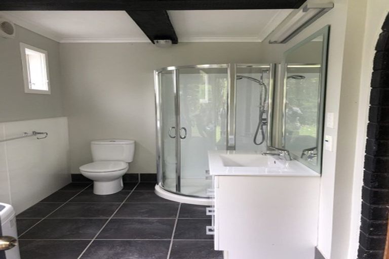 Photo of property in 5 Newnham Court, Tawa, Wellington, 5028