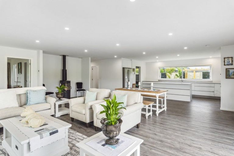 Photo of property in 44a Mountain View Drive, Manakau, Otaki, 5583