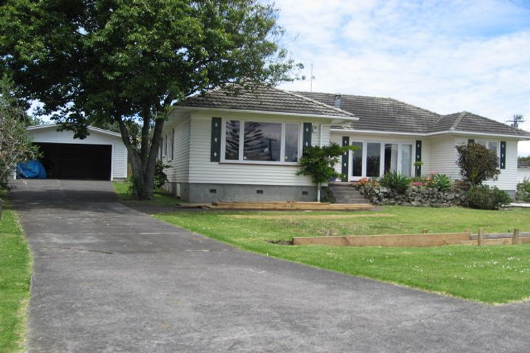 Photo of property in 107 Taylor Road, Mangere Bridge, Auckland, 2022
