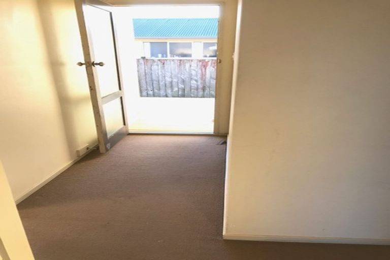 Photo of property in 9 Colonial Place, Kelvin Grove, Palmerston North, 4414
