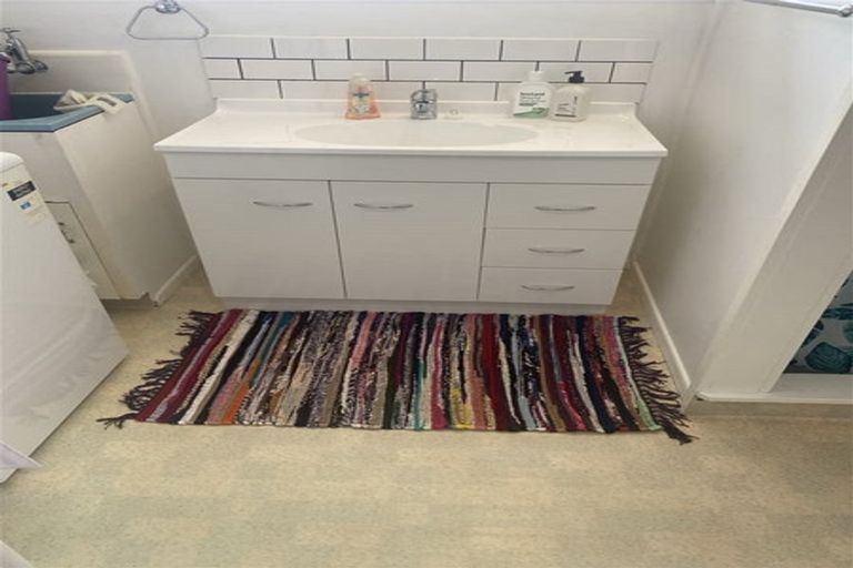 Photo of property in 11 Mako Avenue, Whiritoa, Whangamata, 3691