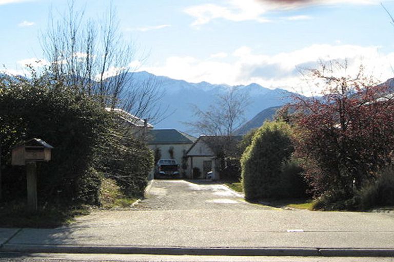 Photo of property in 8 Kings Drive, Wanaka, 9305