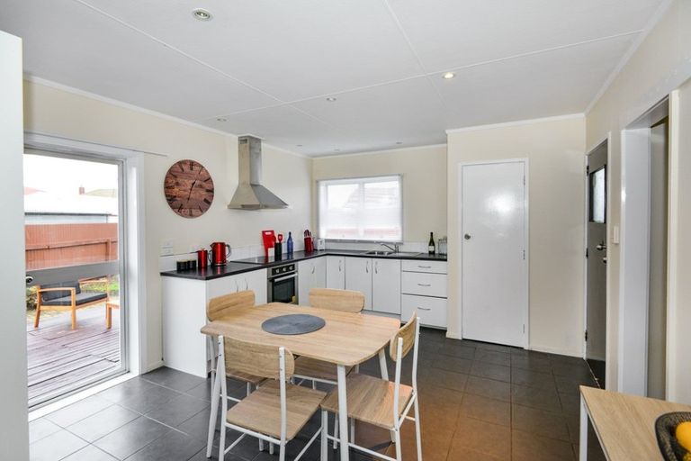 Photo of property in 404 Kotuku Street, Camberley, Hastings, 4120