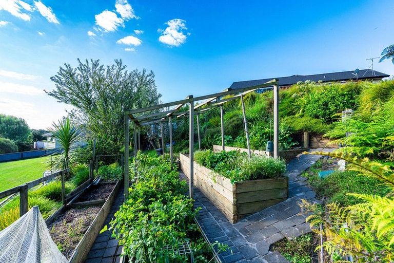 Photo of property in 14 Estates Terrace, Welcome Bay, Tauranga, 3175