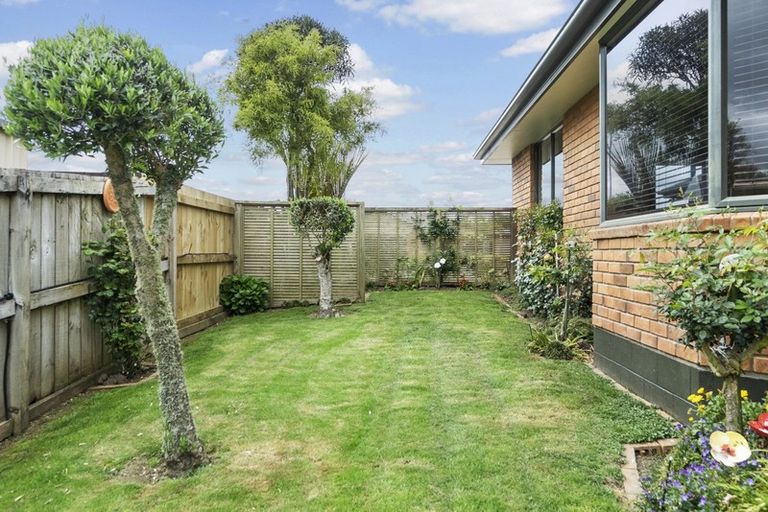 Photo of property in 99 Rototuna Road, Rototuna, Hamilton, 3210