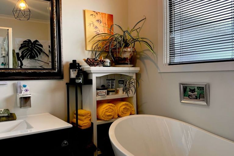 Photo of property in 12 Tay Street, Oamaru North, Oamaru, 9400