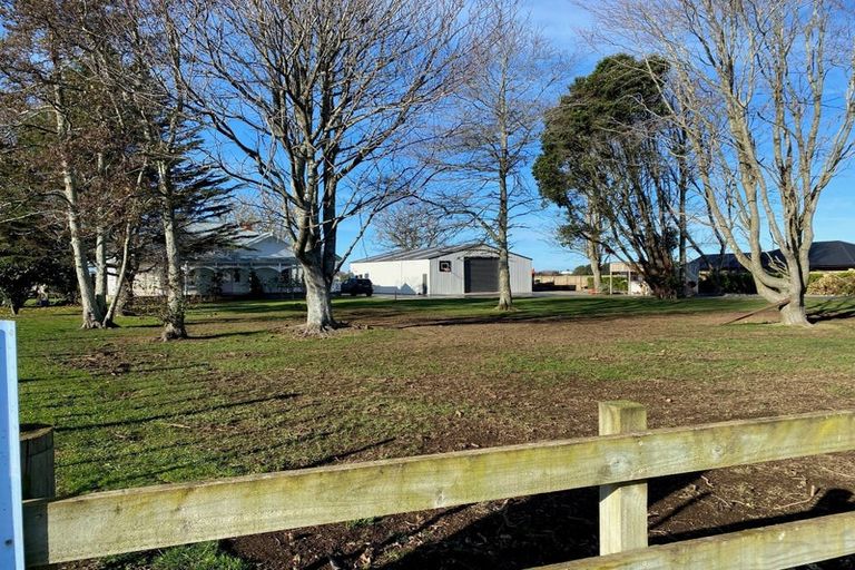 Photo of property in 76 Turuturu Road, Hawera, 4674
