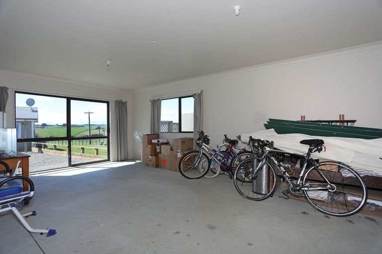 Photo of property in 225 Makara Road, Halcombe, Feilding, 4779