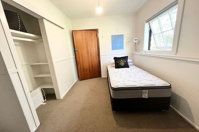 Photo of property in 36 Rangatira Road, Birkenhead, Auckland, 0626