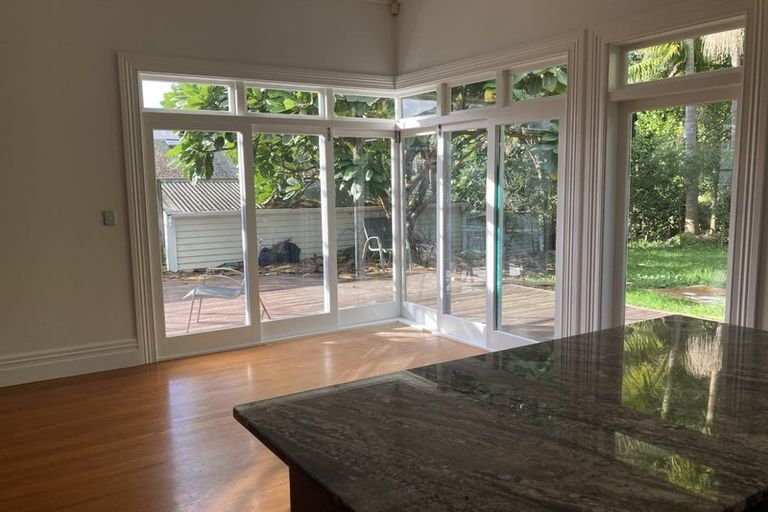 Photo of property in 74 Esplanade Road, Mount Eden, Auckland, 1024