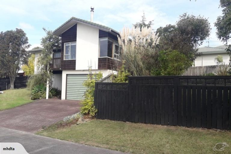 Photo of property in 5 Charlotte Street, Stanmore Bay, Whangaparaoa, 0932