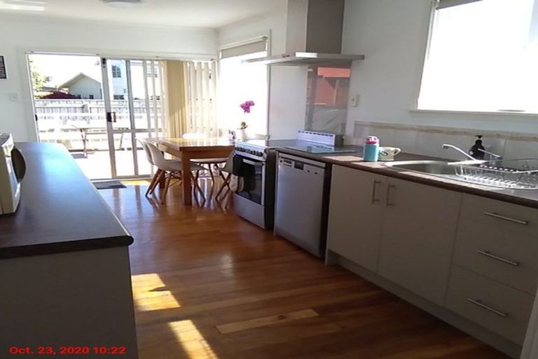 Photo of property in 19 Cologne Street, Martinborough, 5711