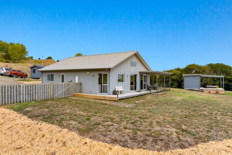 Photo of property in 1498 Oneriri Road, Kaiwaka, 0573