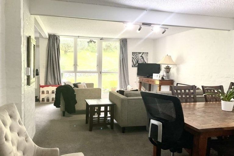 Photo of property in 141g Churton Drive, Churton Park, Wellington, 6037