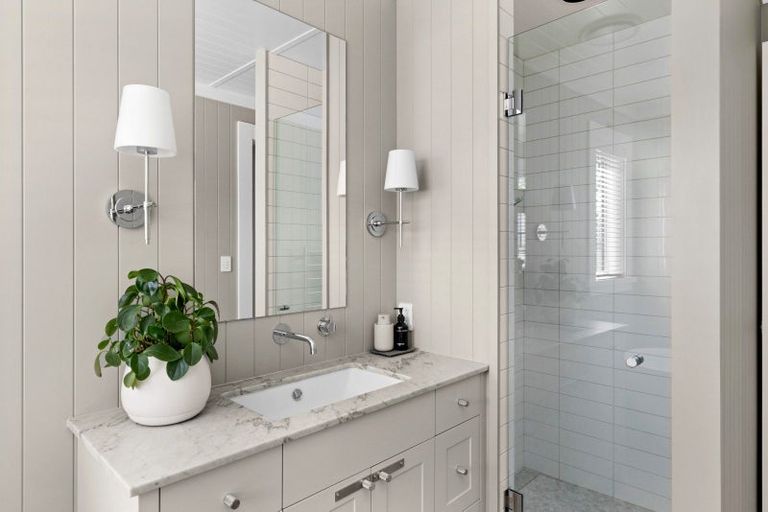 Photo of property in 12 Taruna Place, Havelock North, 4130