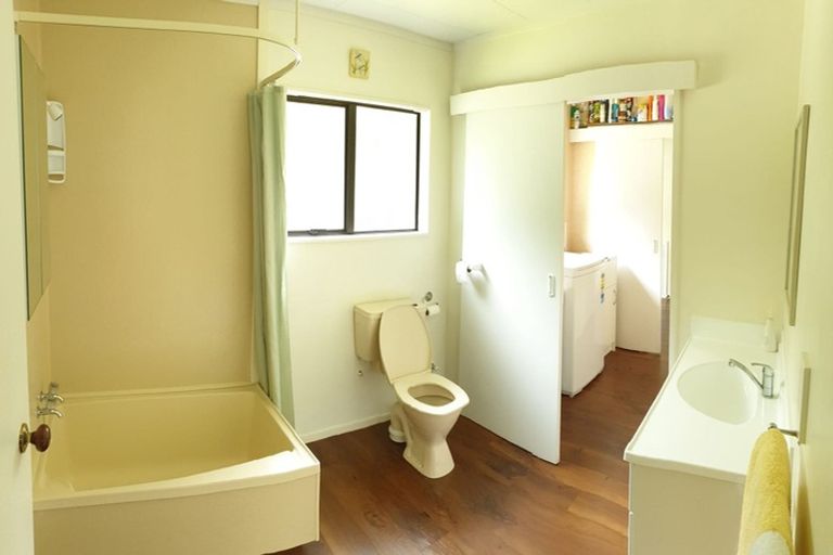 Photo of property in 17 Charlotte Street, Takapau, 4203