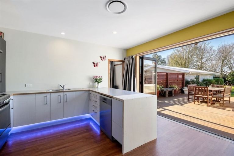 Photo of property in 258 Hills Road, Mairehau, Christchurch, 8013