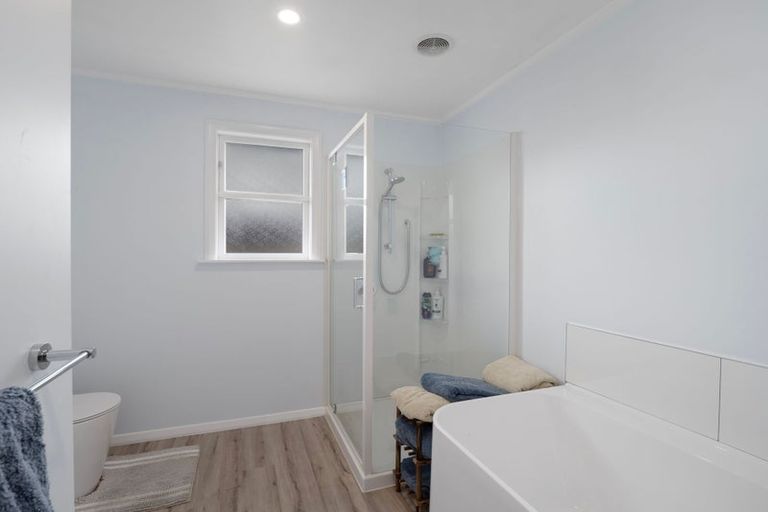 Photo of property in 25 Vernon Avenue, Takaro, Palmerston North, 4412