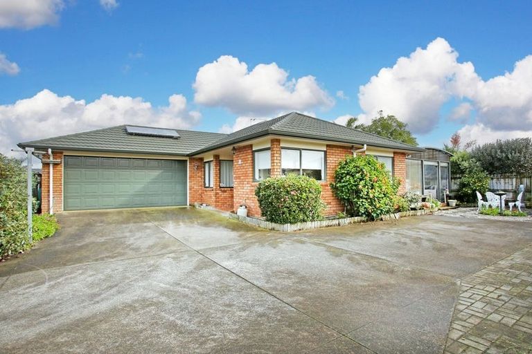 Photo of property in 11 Cloverlea Place, Pukekohe, 2120
