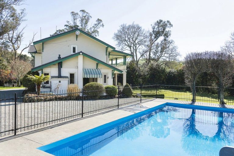 Photo of property in 1909 Tiniroto Road, Waerengaokuri, Manutuke, 4072