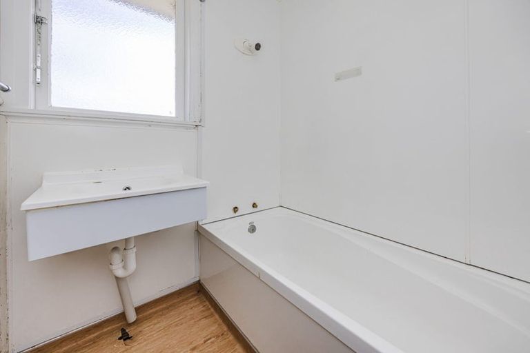 Photo of property in 22 Gilbert Road, Otara, Auckland, 2023