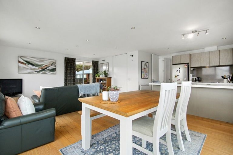 Photo of property in 11 Otonga Heights, Maungaraki, Lower Hutt, 5010