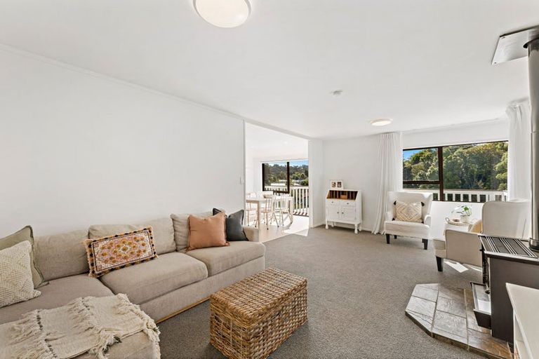 Photo of property in 14 Awaruku Road, Torbay, Auckland, 0630