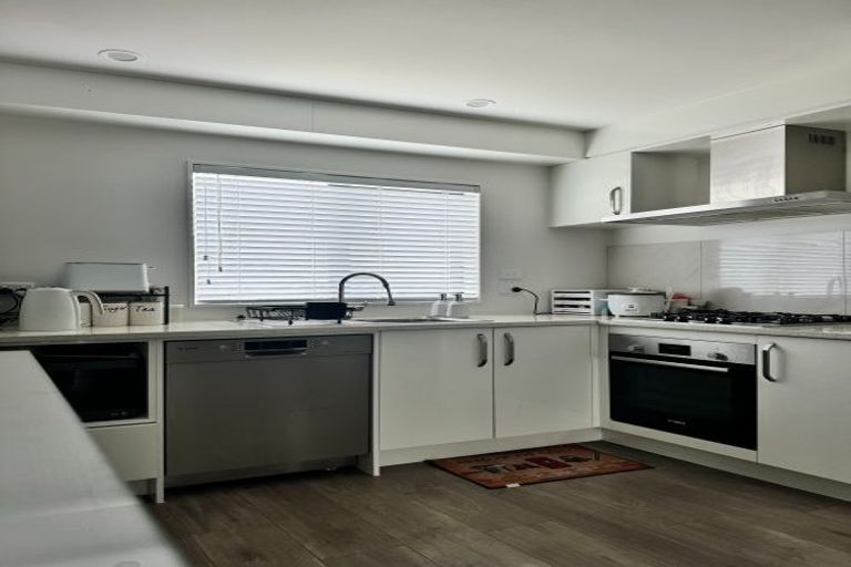 Photo of property in 11 Artistry Lane, Papakura, 2110