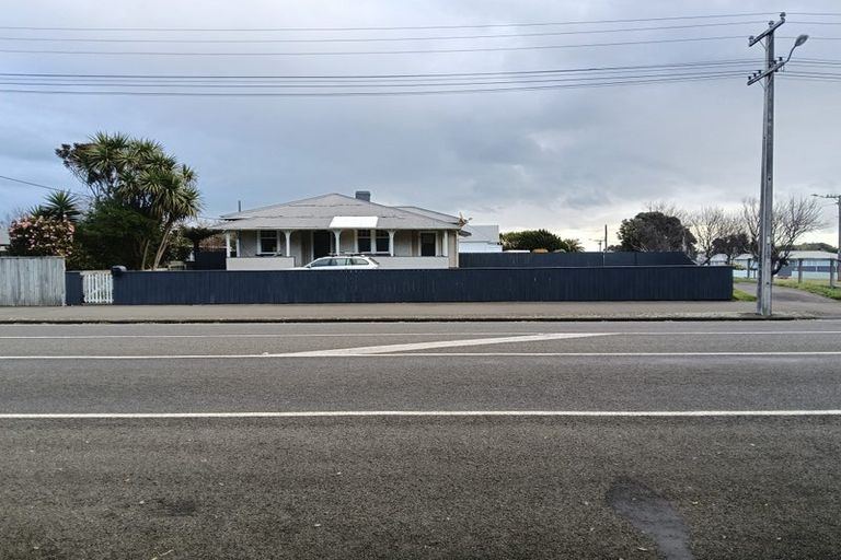 Photo of property in 159 Egmont Street, Patea, 4520
