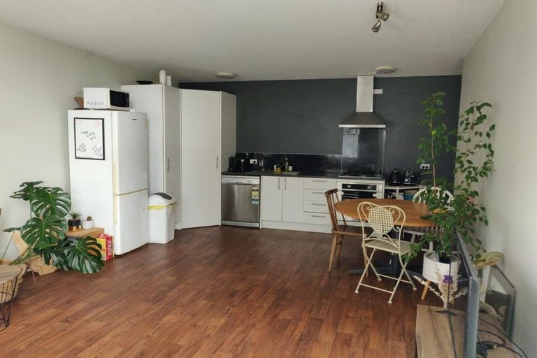 Photo of property in 121 Constable Street, Newtown, Wellington, 6021