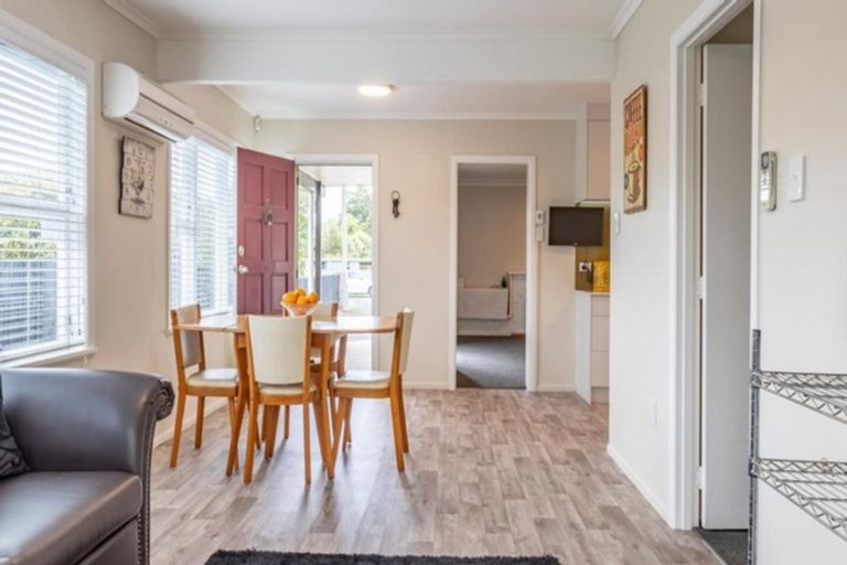 Photo of property in 37 Herbert Road, Queenwood, Hamilton, 3210