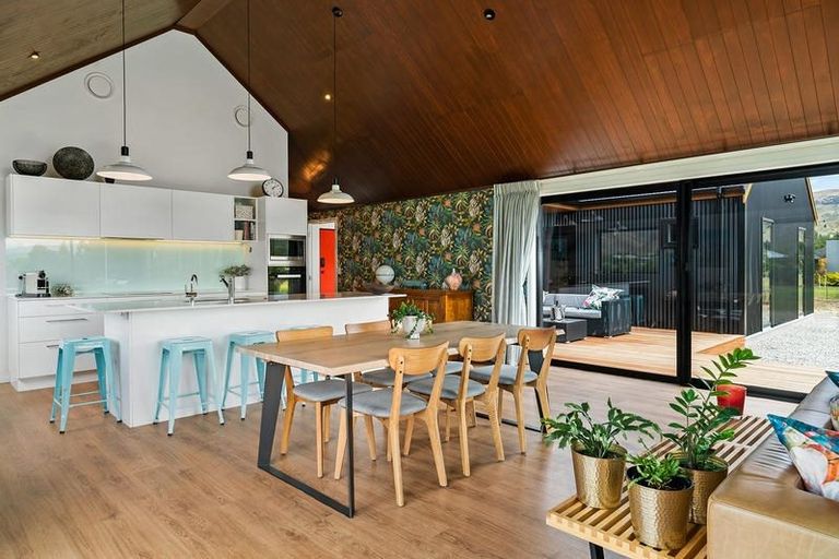 Photo of property in 1 Stout Terrace, Cromwell, 9310