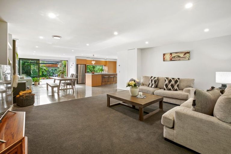 Photo of property in 7c Pipitea Place, Whalers Gate, New Plymouth, 4310