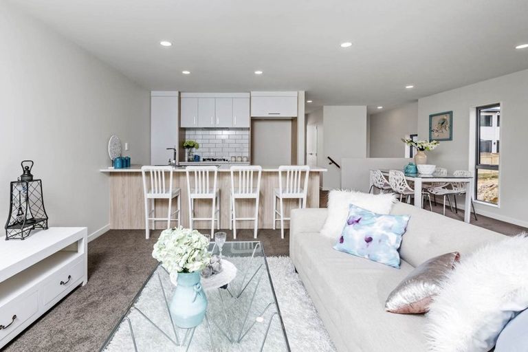 Photo of property in 37 Bight Road, Long Bay, Auckland, 0630