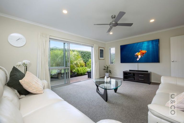 Photo of property in 9 Pohutukawa Parade, Riverhead, 0820