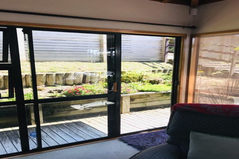 Photo of property in 1/86 Waimumu Road, Massey, Auckland, 0614