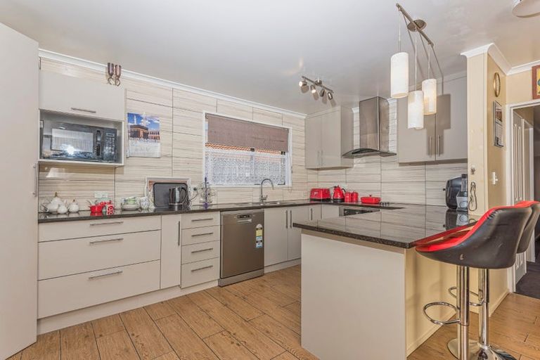 Photo of property in 111 Pooks Road, Ranui, Auckland, 0612