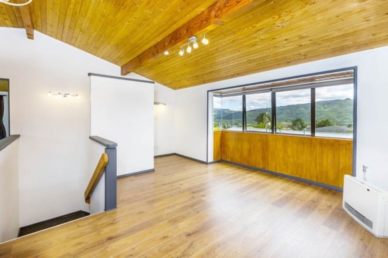Photo of property in 13 Seymour Grove, Kingsley Heights, Upper Hutt, 5018