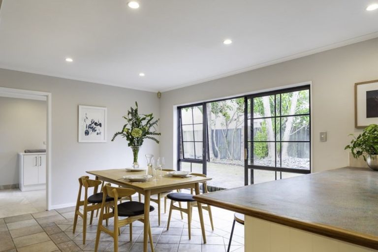 Photo of property in 15 Deanna Drive, West Harbour, Auckland, 0618