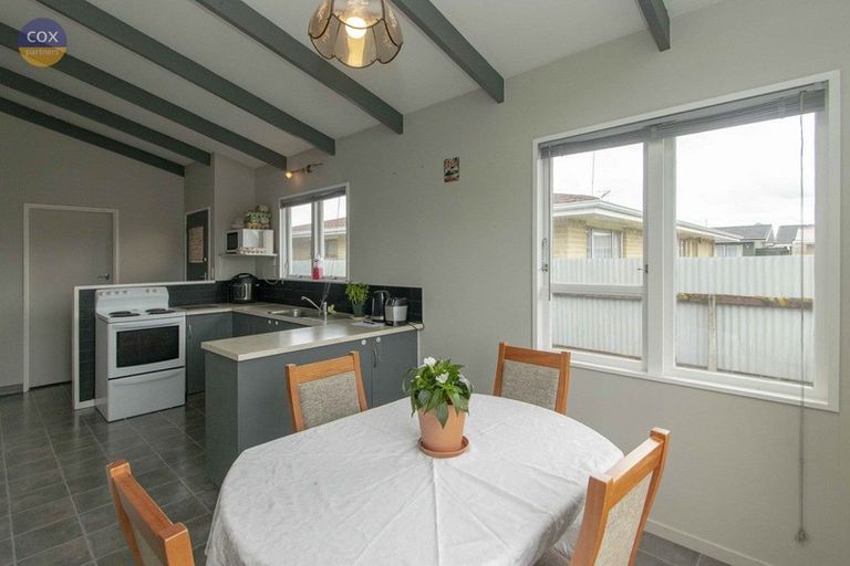 Photo of property in 2 Skerrett Crescent, Tamatea, Napier, 4112