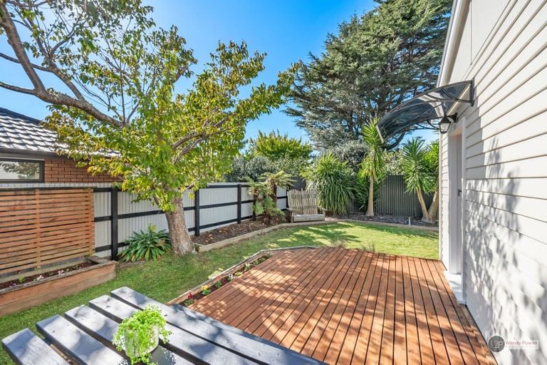 Photo of property in 2/2 Bentinck Street, Wallaceville, Upper Hutt, 5018