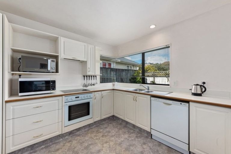Photo of property in 31 Seddon Street, Wallaceville, Upper Hutt, 5018