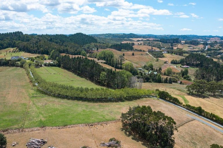 Photo of property in 70a Pebble Brook Road, Waitoki, Silverdale, 0994