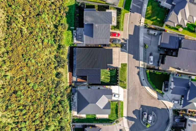 Photo of property in 12 Kaiaho Close, Aotea, Porirua, 5024