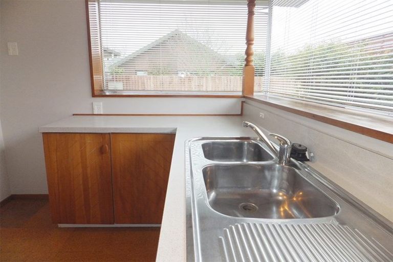 Photo of property in 1/5 Tuscany Place, Beckenham, Christchurch, 8023