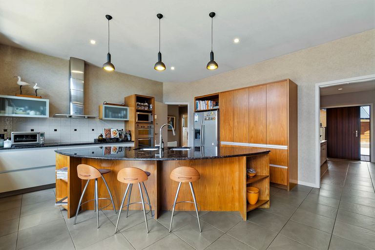 Photo of property in 16 Walnut Grove, Alexandra, 9320