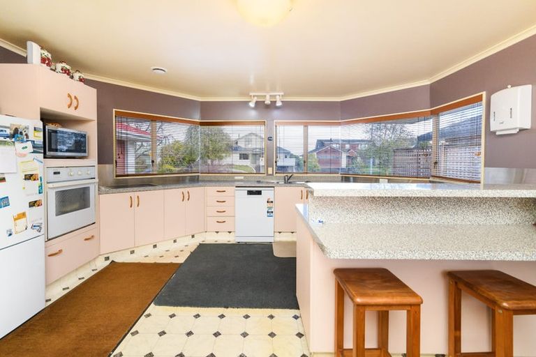 Photo of property in 87 Pacific Drive, Fitzherbert, Palmerston North, 4410