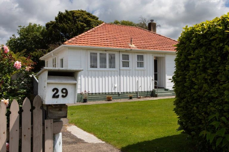 Photo of property in 29 Fox Street, Woodville, 4920