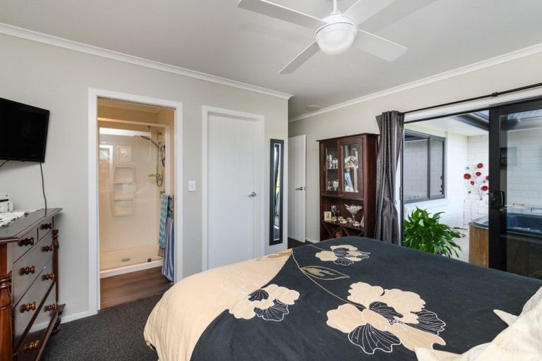 Photo of property in 21 George Street, Bulls, 4818